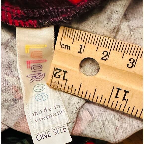 NWOT Lularoe One Size Tomato Vine Pattern Leggings - Picture 4 of 6